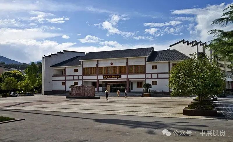 革命老區(qū)粉墨流韻開展川劇藝術(shù)流動展覽進校園——天全縣紅軍紀念館