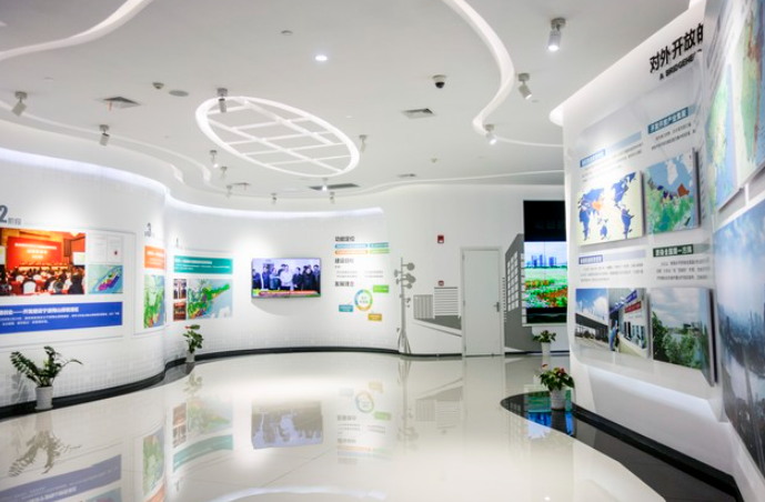 展廳展館設(shè)計(jì)施工：5種展柜內(nèi)平面設(shè)計(jì)形式，打造沉浸式展示體驗(yàn)